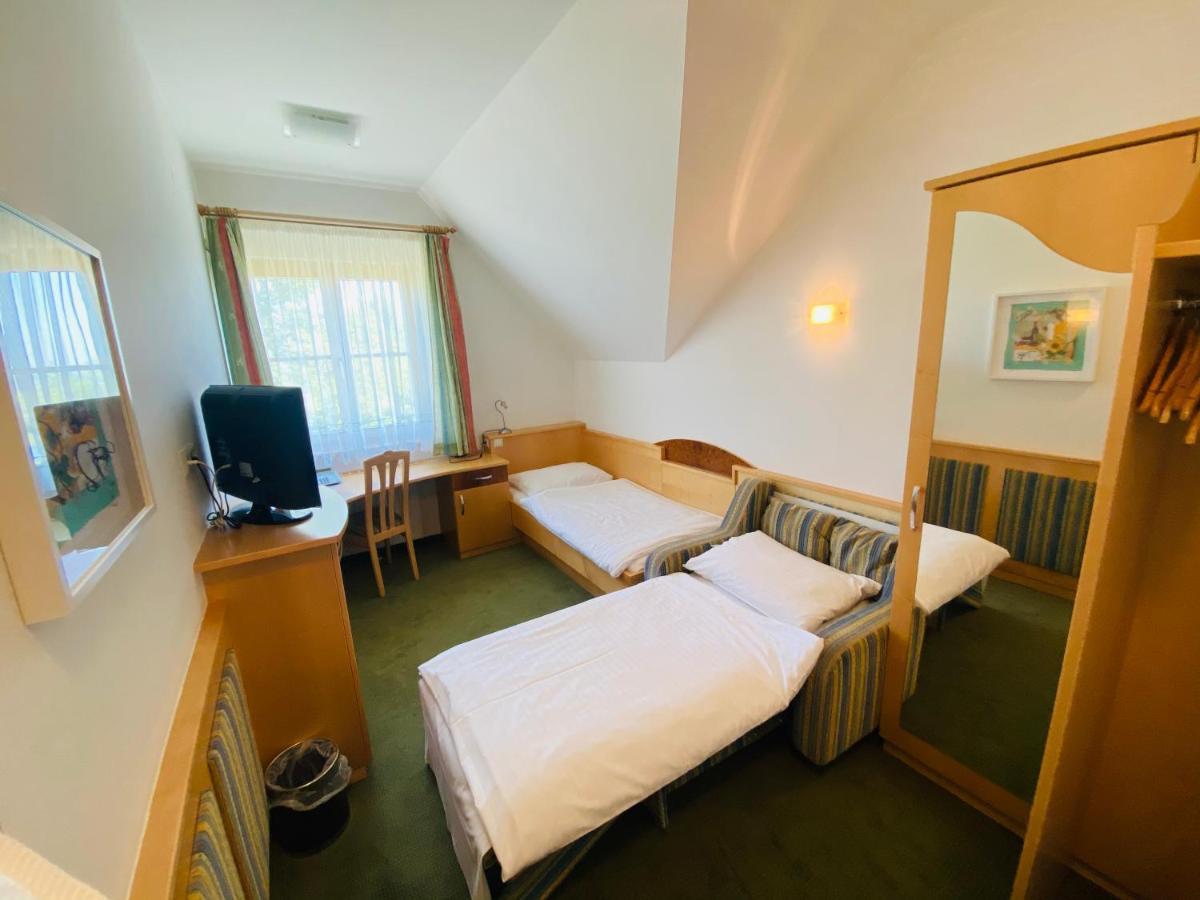 Hotel Stich Manhartsbrunn Buitenkant foto