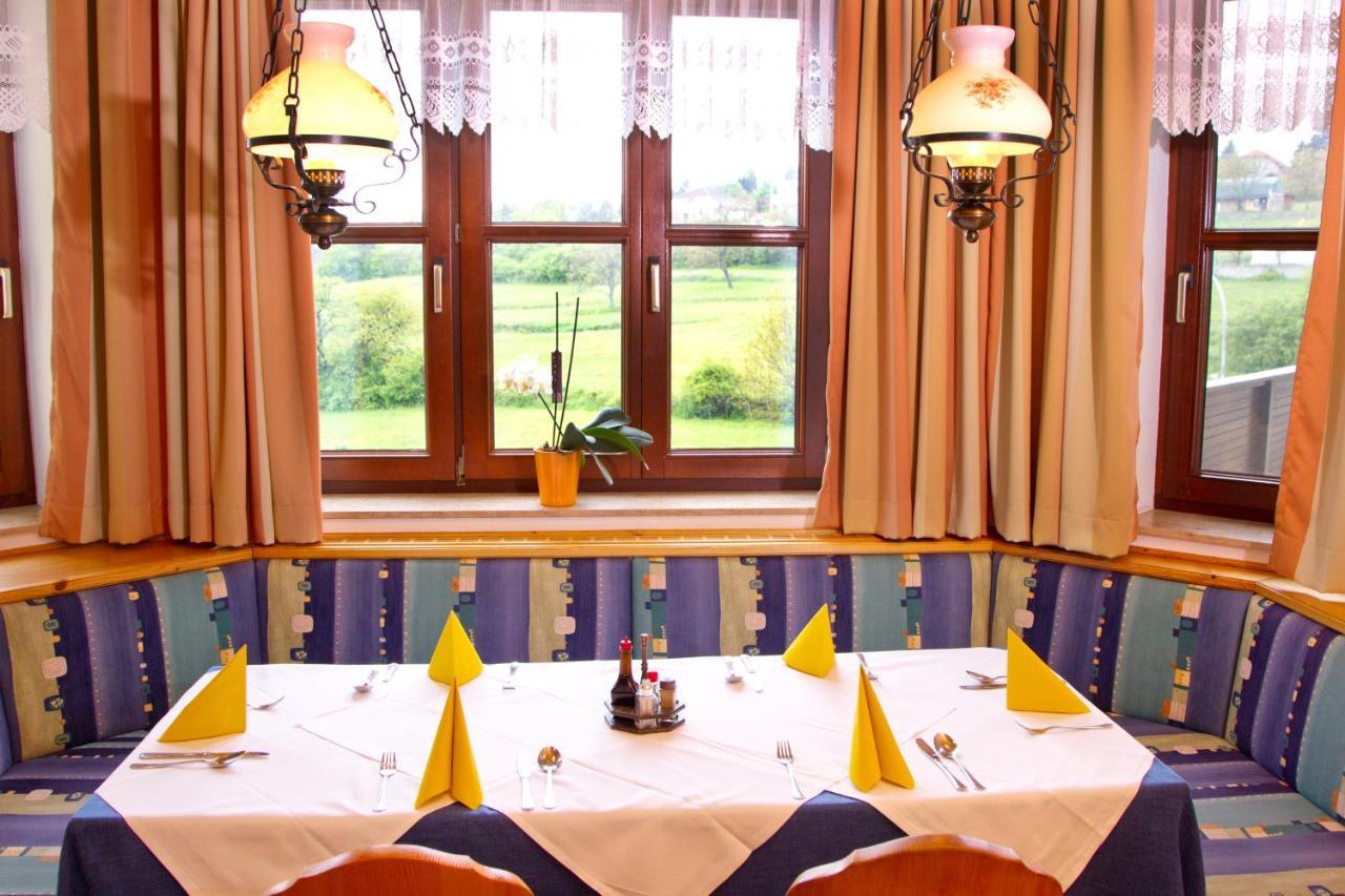 Hotel Stich Manhartsbrunn Buitenkant foto