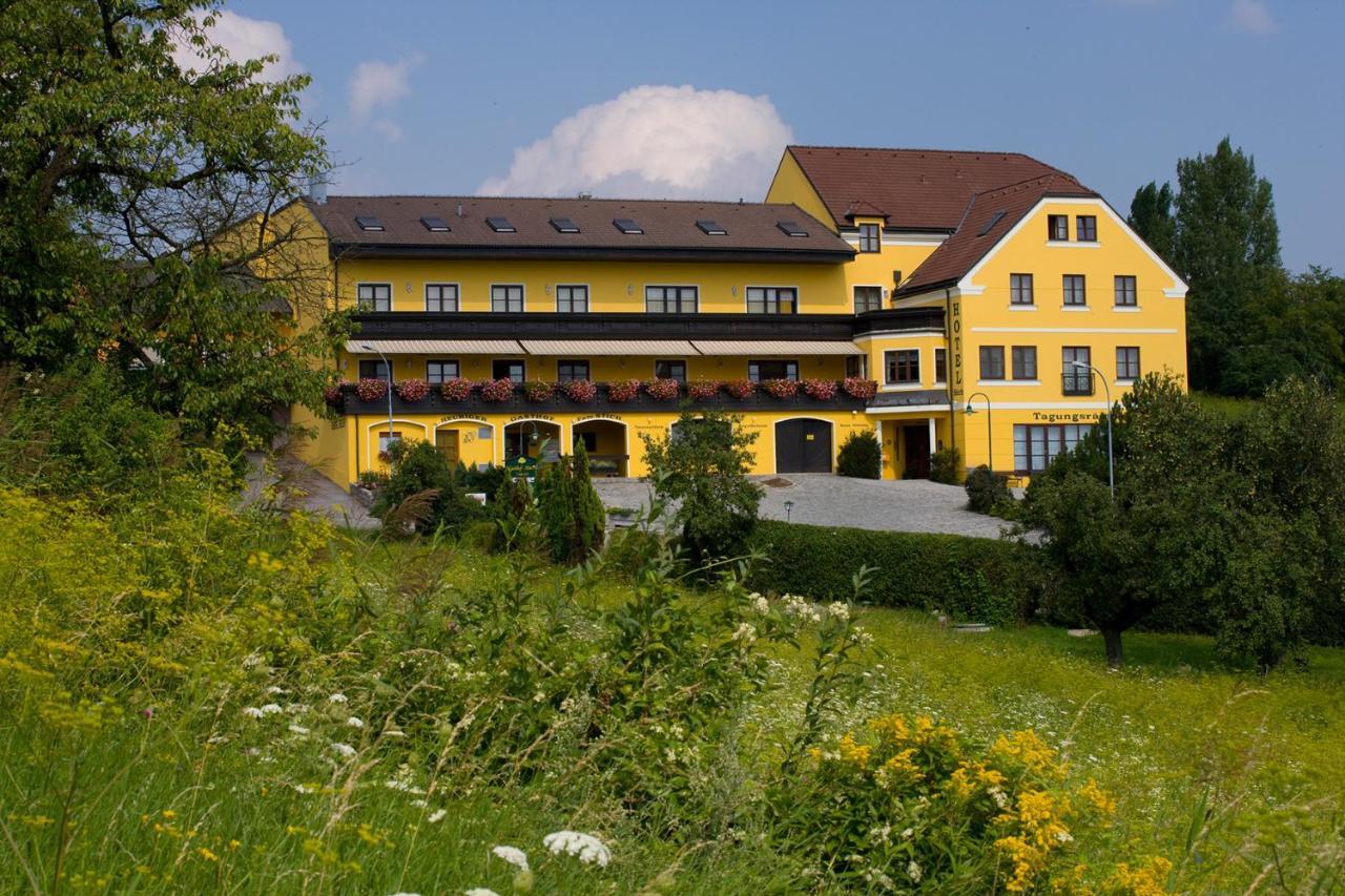 Hotel Stich Manhartsbrunn Buitenkant foto