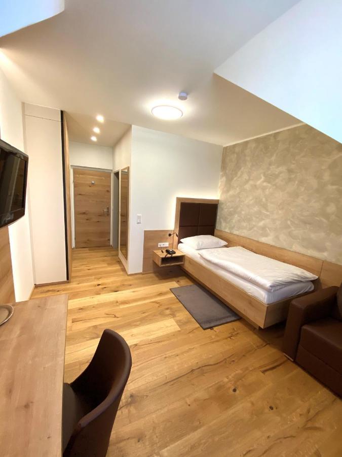 Hotel Stich Manhartsbrunn Buitenkant foto