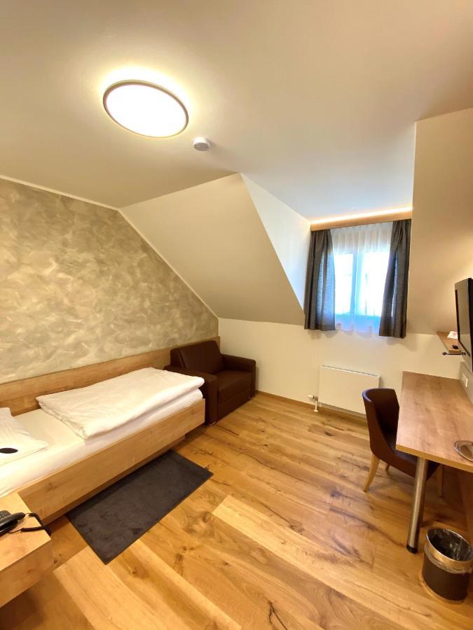 Hotel Stich Manhartsbrunn Buitenkant foto